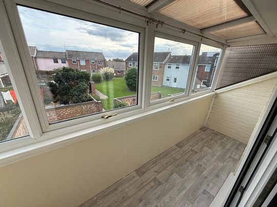 2 bedroom end of terrace house to rent - Photo 1