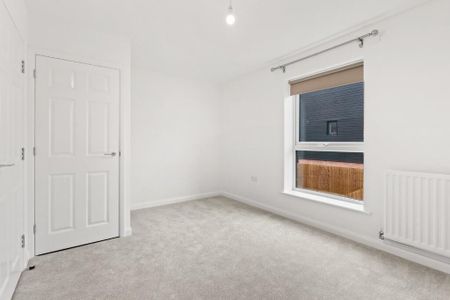 3 bedroom semi-detached house to rent - Photo 5