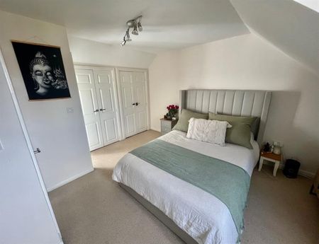 4 Bedroom Semi Detached To Let - Photo 3