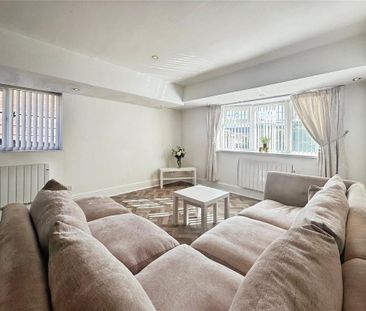 2 bedroom semi-detached house to rent - Photo 4