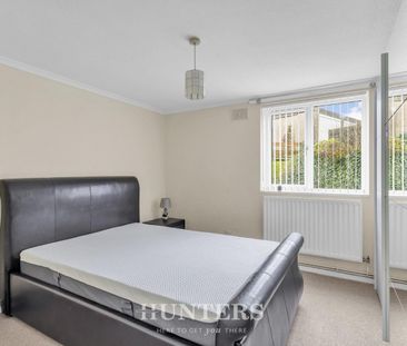 2 bedroom Flat To Let - Photo 3