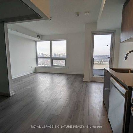 Bloor E/Sherbourne-Large 1Bdrm+Den 1Bath - Photo 4