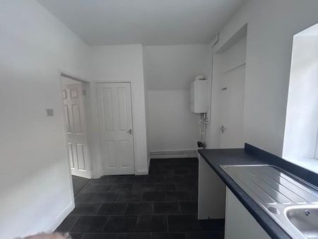 2 bedroom terraced house to rent - Photo 3
