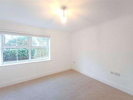 Tobermory Close, Langley, SL3 - Photo 5