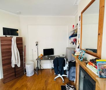 Room in a Shared House, With Garden And Jacuzzi, SW18 - Photo 6