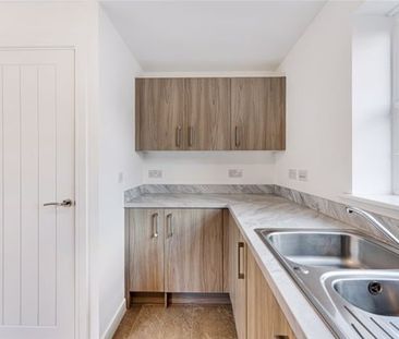 Helmfield, Westhoughton, Bolton - Photo 3