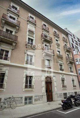 Appartement de 2.5 pièces au 1er étage - Photo 1