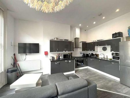 Priestgate, Peterborough, PE1 - Photo 2