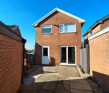 3 bedroom detached house to rent - Photo 3