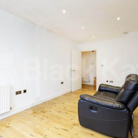 Dignam Close, Kazakh House, NW2 - Photo 1