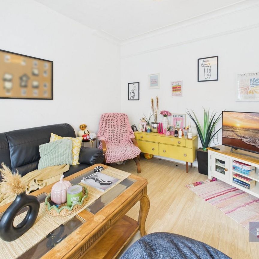 5 bedroom House To Let - Photo 1