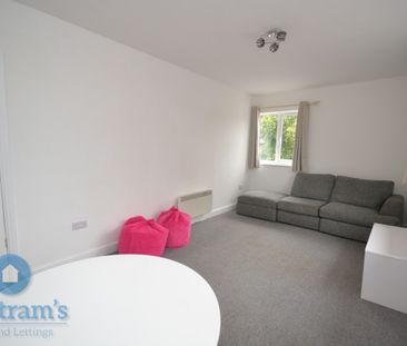 2 bed Flat for Rent - Photo 6