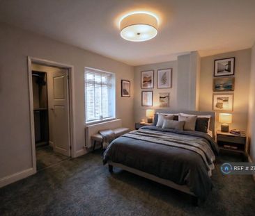 5 bedroom terraced house to rent - Photo 1