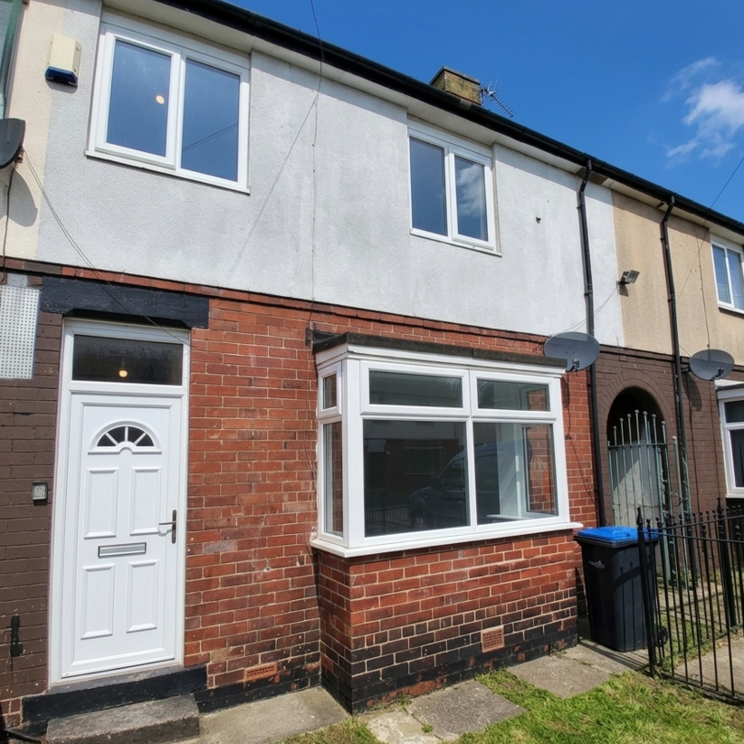3 bedroom terraced house to rent - Photo 1