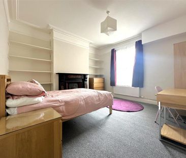 6 bedroom terraced house to rent - Photo 5