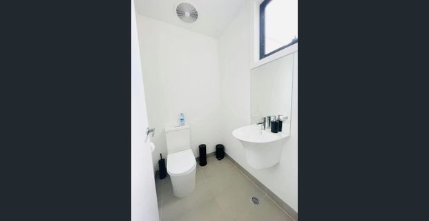 Fully furnished modern Luxury Living in Tribecca Village Coastal! - Photo 1