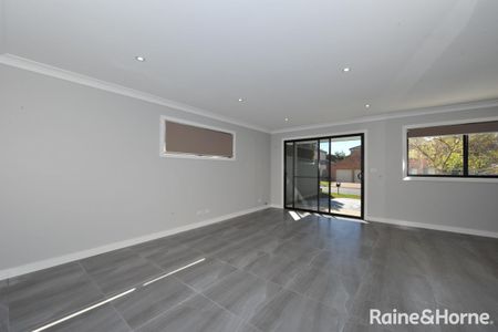Low Maintenance Granny Flat in a Convenient Location - Photo 3