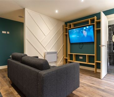 18 Somerset Road, Huddersfield, HD5 - Photo 3