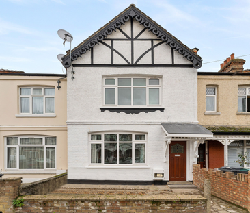 Victorian house in the heart of Wood Green, Zone 3 - Photo 2