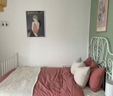 Carrer Joaquín Navarro, Valencia, Valencian Community 46017 - Photo 6
