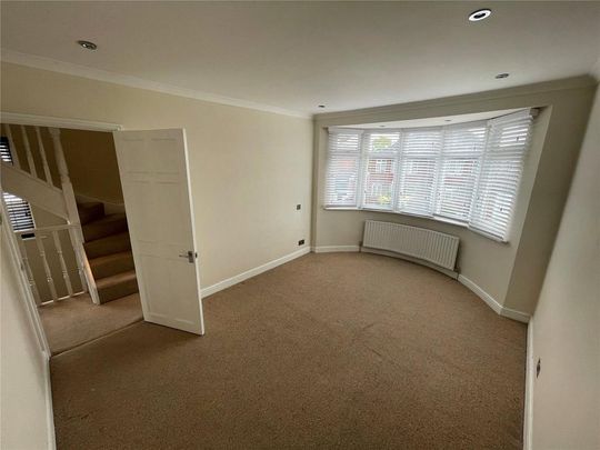 4 bedroom property to rent - Photo 1