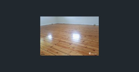 Close To all amenities! - Photo 2