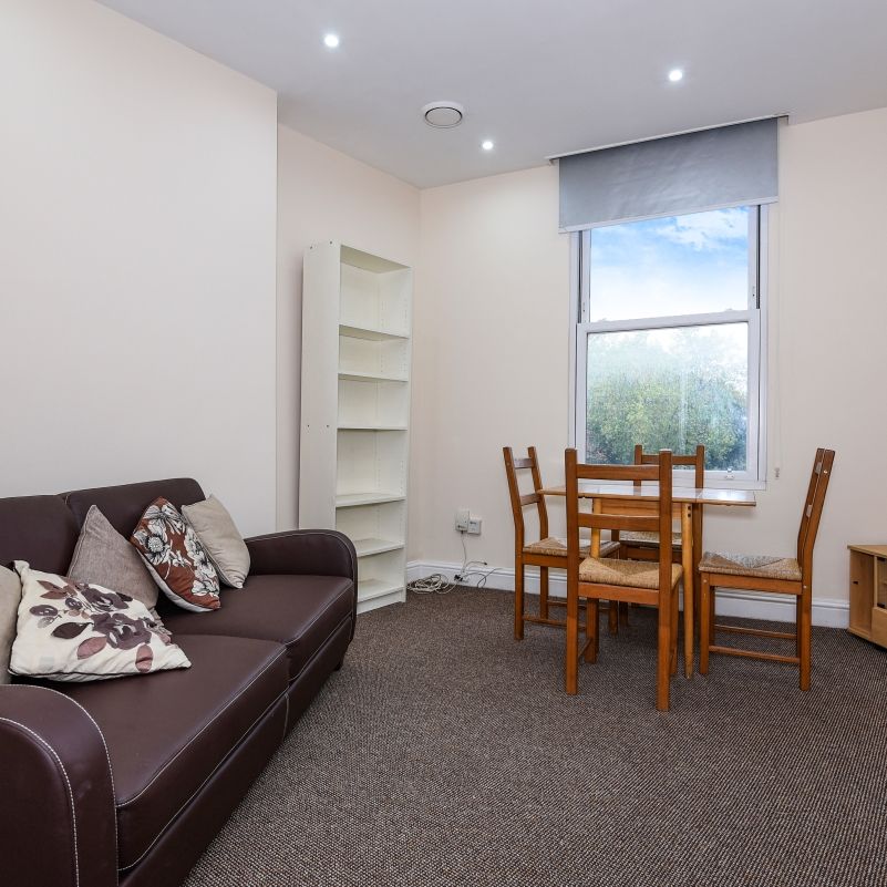 High Street, Wimbledon Hill, London, SW19 - Photo 1