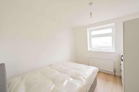 East India Dock Road, Poplar, E14 - Photo 4