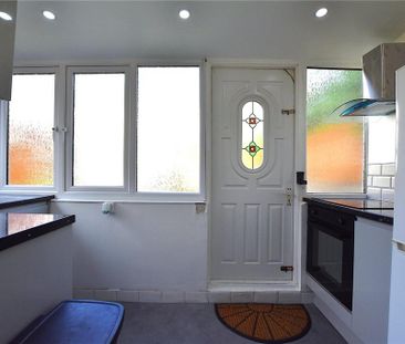 1 bedroom in a house share to rent - Photo 6