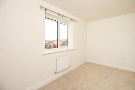 2 bedroom end of terrace house to rent - Photo 3
