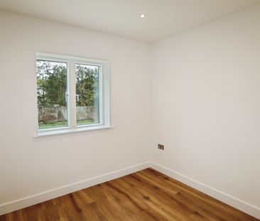 2 bedroom Flat To Let - Photo 5