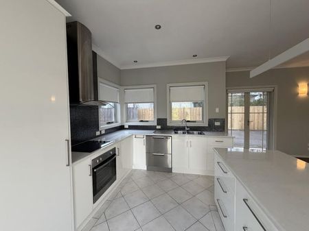 You'll Love Living Here in This Charming Perth Home! - Photo 5