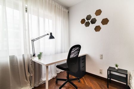 Calle de Juan Bravo, Madrid, Community of Madrid 28006 - Photo 2