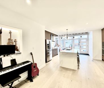 For Lease - 16 Woodlee Road, Toronto, Ontario - Photo 1