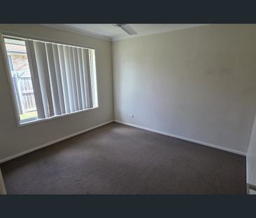 Home in Lowood. - Photo 4