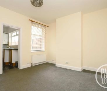 Kimberley Road, Lowestoft, NR33 - Photo 2