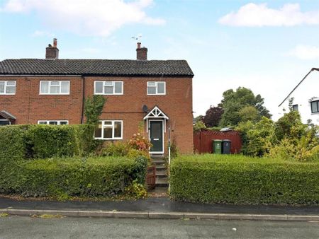 3 bedroom semi-detached house to rent - Photo 4