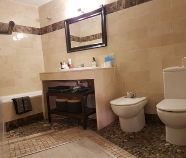 Apartamento planta baja en alquiler en Benahavis - Photo 6