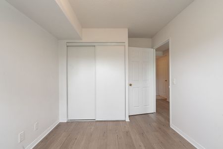 333 Sidney Belsey Crescent - Photo 5