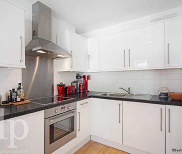 1 bedroom property to rent in London - Photo 3