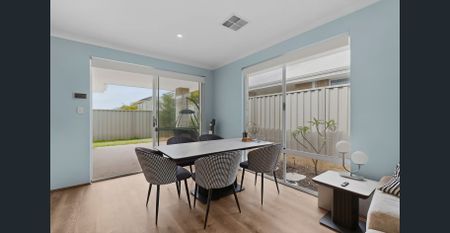 Family Comfort in a Quiet street - Photo 5