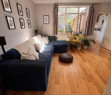 3 Bed Terraced House, Kenya Road, SE7 - Photo 2