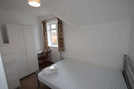 5 Bed - Sycamore Road, Reading - Photo 5