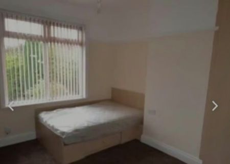 6 Bed - 3 Becketts Park Drive, Headingley, Leeds - LS6 3PD - Student - Photo 2