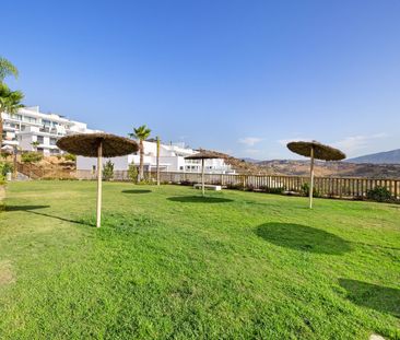 Middle Floor Apartment in La Cala de Mijas - Photo 1