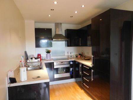 1 bedroom flat to rent - Photo 2
