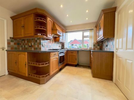 Woodvale Close, Somersall, Chesterfield - Photo 5