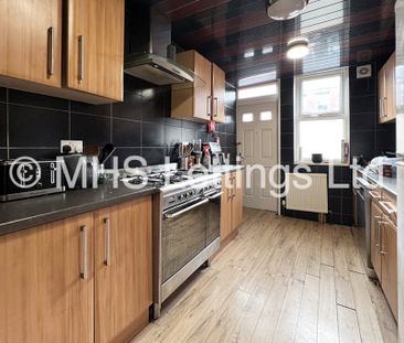7 Bedroom Mid Terraced House for rent in Brudenell Avenue - Photo 3