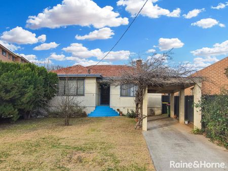 1/1 Davison Street, Crestwood, NSW 2620 - Photo 2