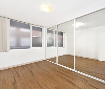 Convenient Inner-West Living in Summer Hill - Photo 2